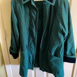 👏👏Cute winter jacket, Green with black trim, heavy and warm